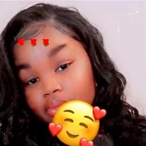 Meet your Posher, Latisha